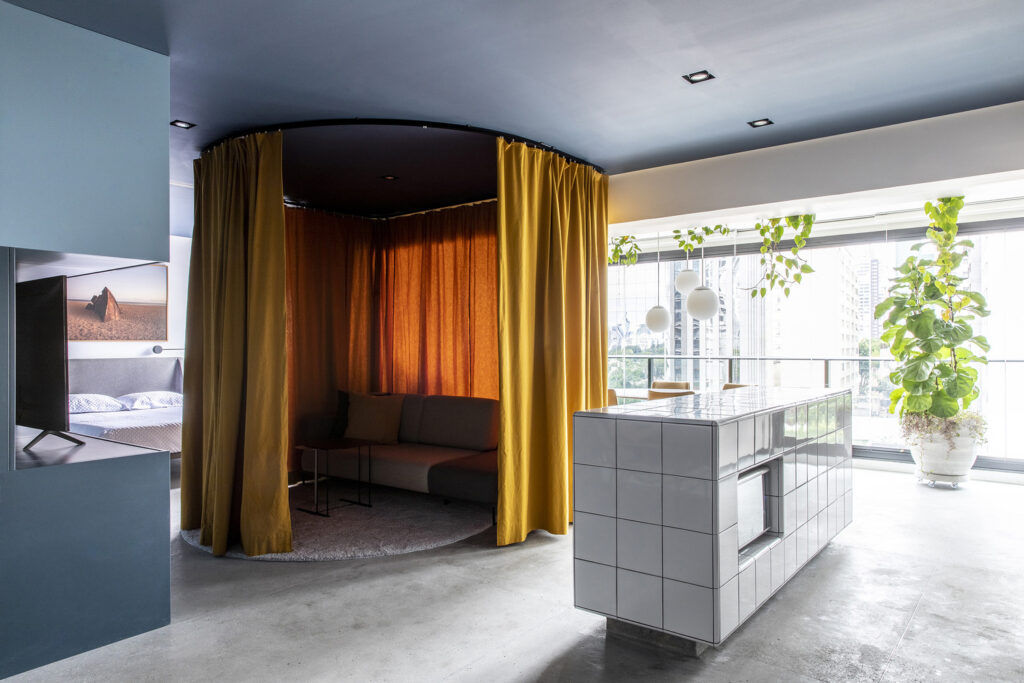 Không gian thoáng sáng trong căn hộ 1 phòng ngủ 70 m2 - Ảnh 3