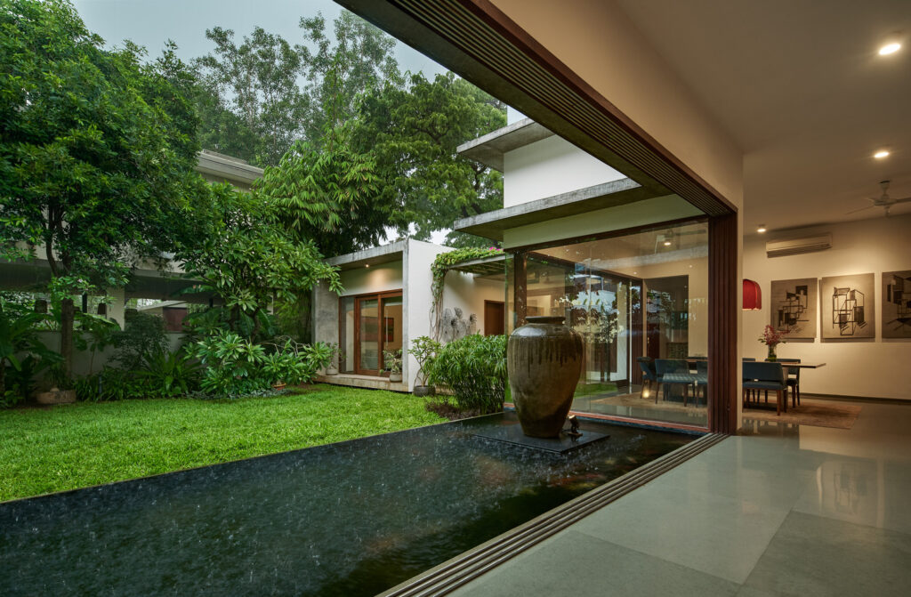 Biệt thự 800 m2 không gian thoáng sáng rợp bóng cây xanh - Ảnh 3