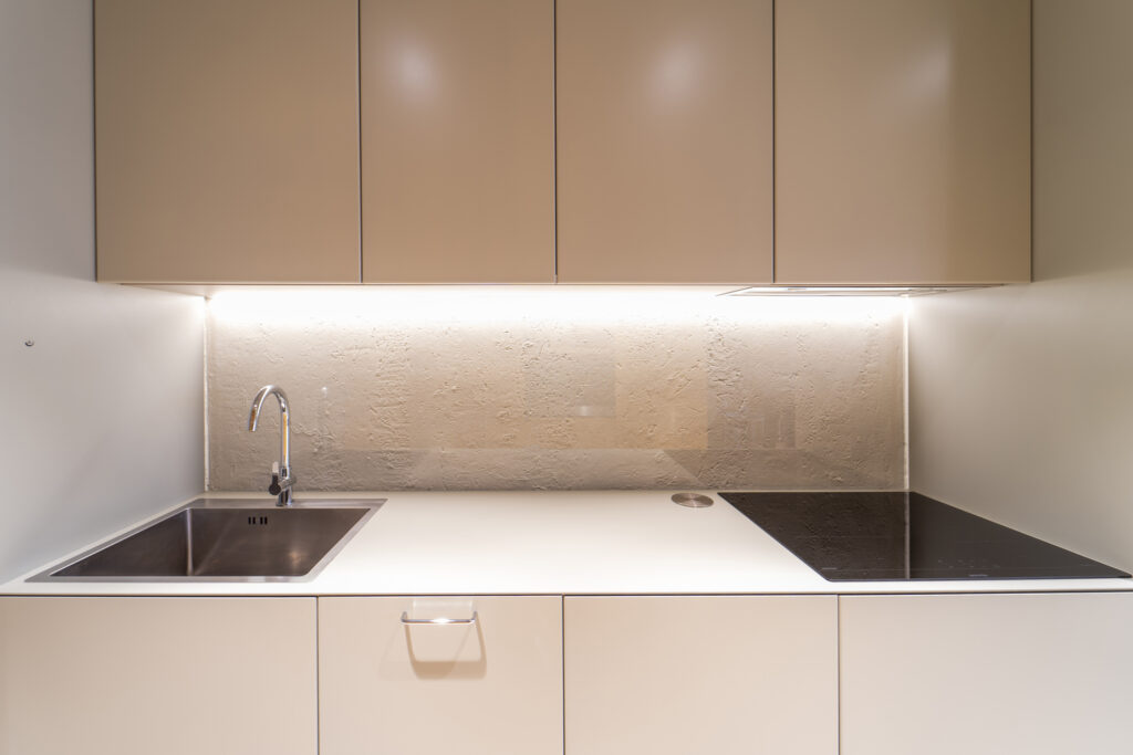 Căn hộ tiện ích đa chức năng với nội thất gỗ - Ảnh 3