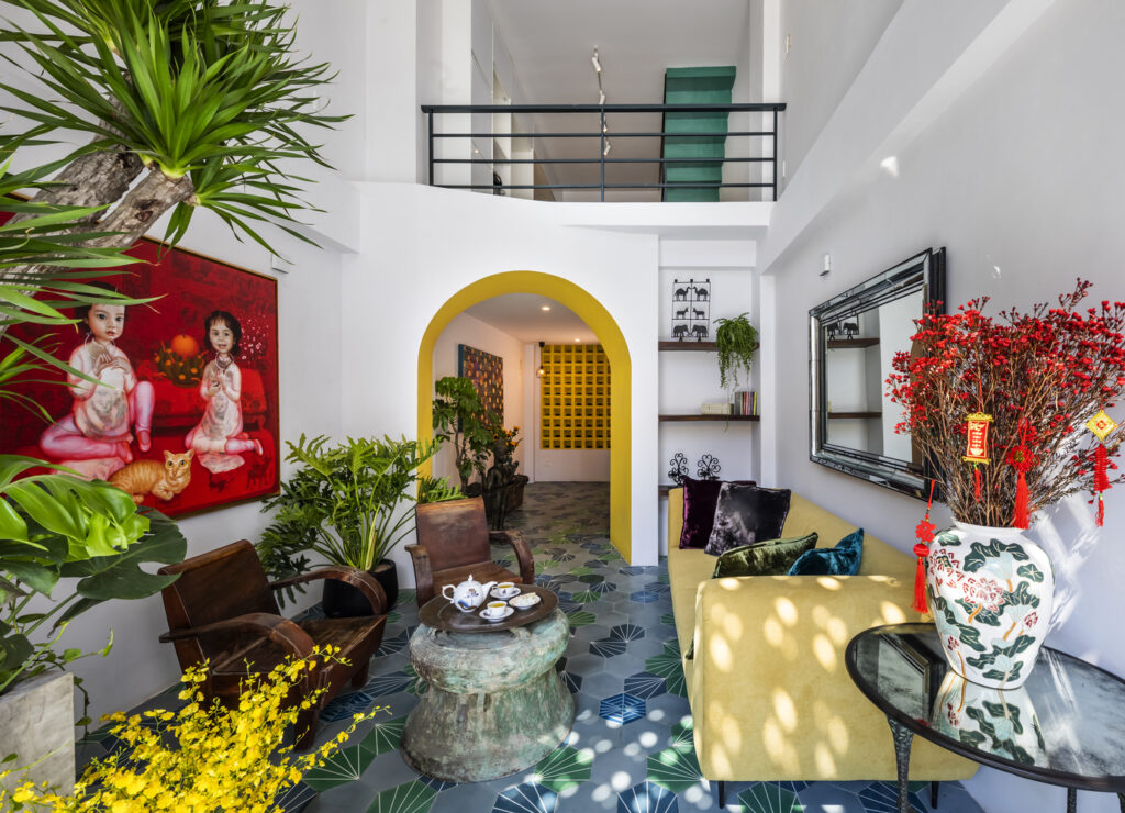 Nhà ống trung tâm Sài Gòn xây hồ bơi trên tầng thượng - Ảnh 5