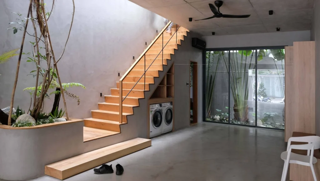 Nhà ống không có bất kỳ tường ngăn nào, kể cả nhà vệ sinh - Ảnh 4